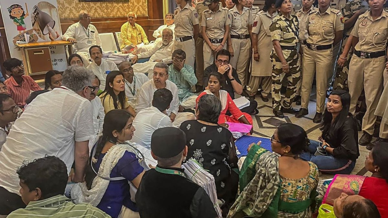 TMC Leaders Ejected From Krishi Bhavan Amidst Controversy Over Unpaid Dues